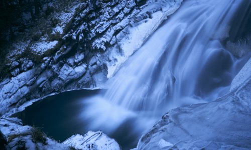 Krimmler Wasserfälle: Langzeitbelichtungen an Eis, Fels und Wasser