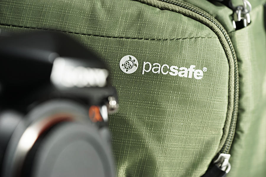 Gesicherter Kamerarucksack: Camsafe V9 von Pacsafe